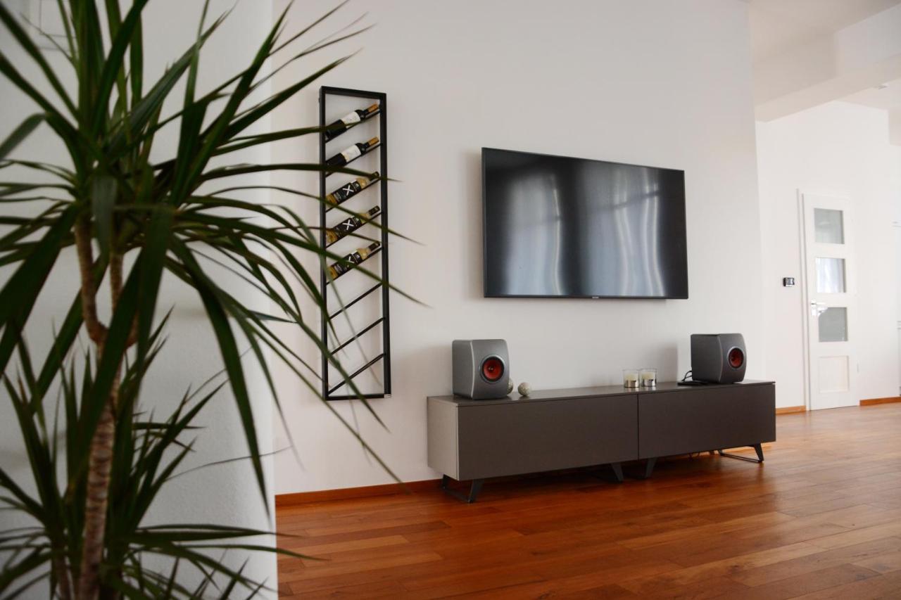 Premium Apartment Near Banska Bystrica Square With Two Big Bedrooms מראה חיצוני תמונה