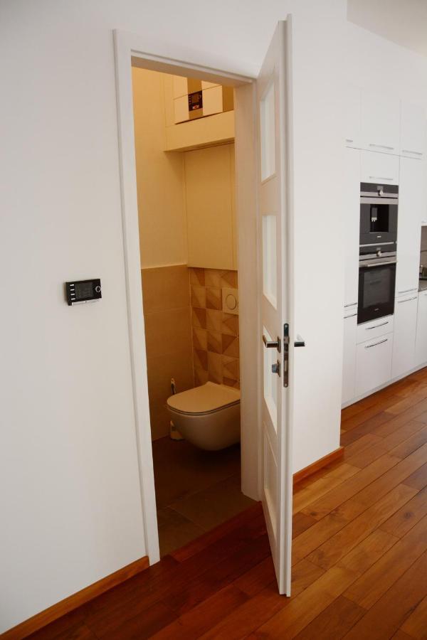 Premium Apartment Near Banska Bystrica Square With Two Big Bedrooms מראה חיצוני תמונה