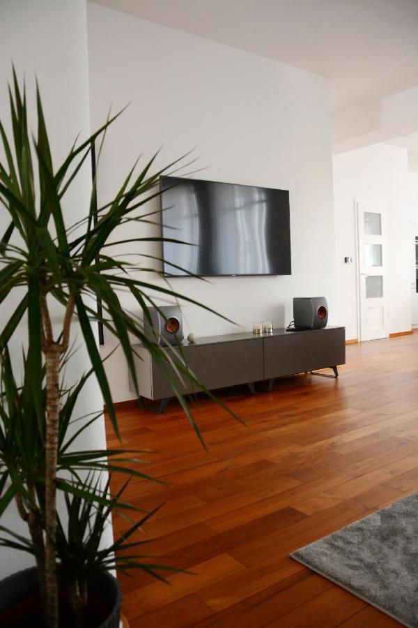 Premium Apartment Near Banska Bystrica Square With Two Big Bedrooms מראה חיצוני תמונה