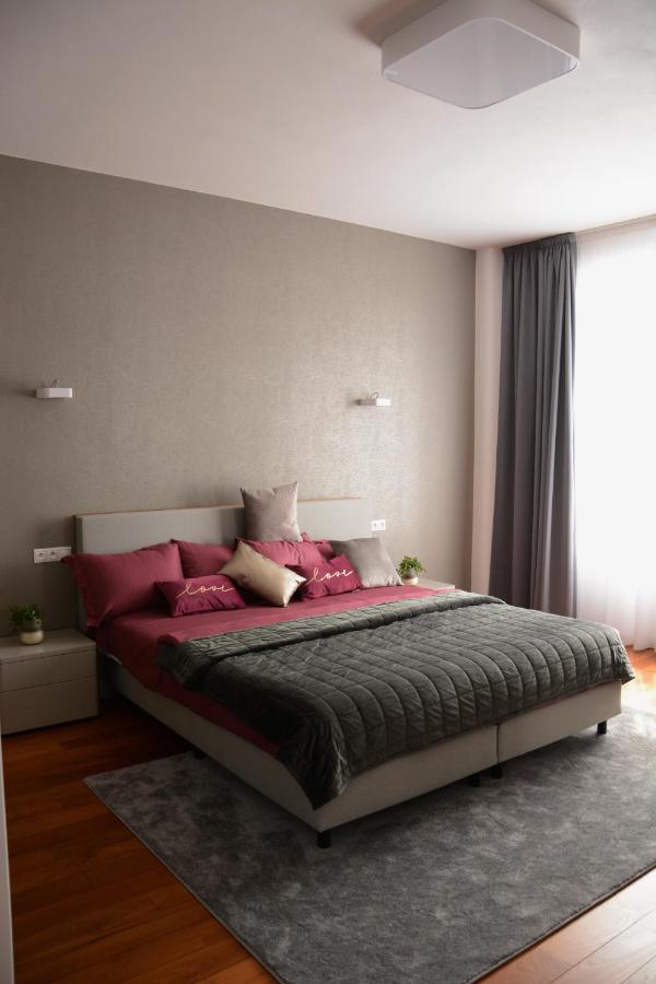 Premium Apartment Near Banska Bystrica Square With Two Big Bedrooms מראה חיצוני תמונה
